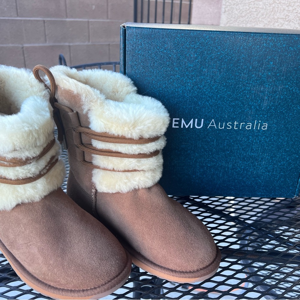 Brand New Emu Australia Boots